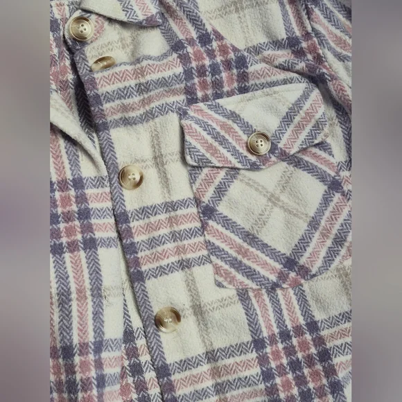 Large Shacket - Picture 5 of 8